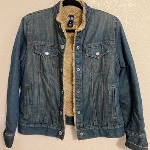 Gap SHERPA // denim-jacket 💙🤍